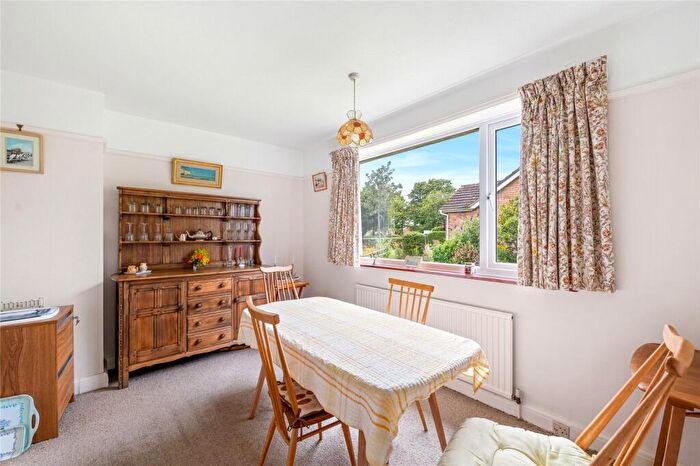 3 Bedroom Bungalow For Sale In Cliff Road, Welton, Lincoln, Lincolnshire, LN2