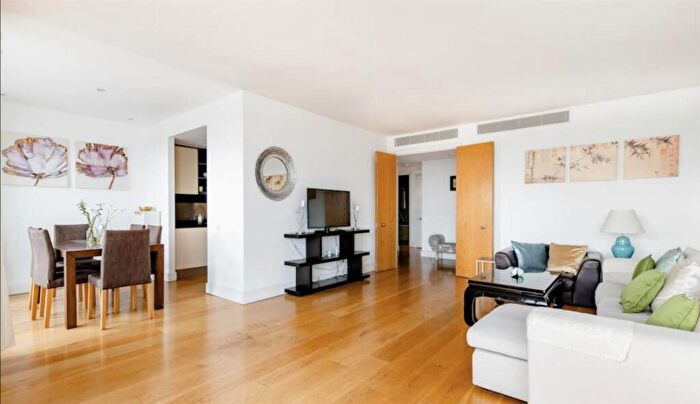 2 Bedroom Apartment To Rent In Westferry Circus, London, E14