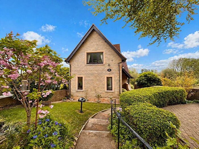 2 Bedroom Apartment For Sale In Chantry Court, Tetbury, GL8