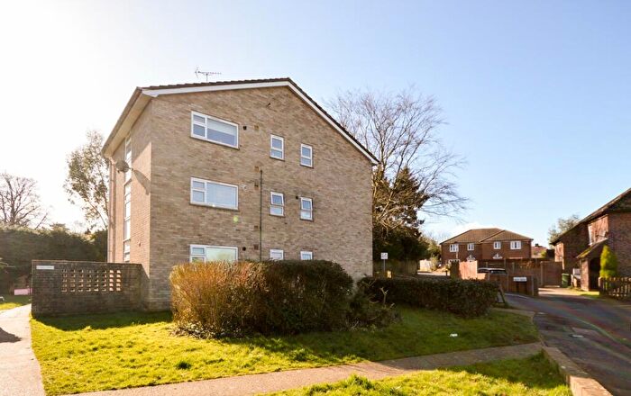 2 Bedroom Flat To Rent In Beech Grove, Storrington, Pulborough, RH20