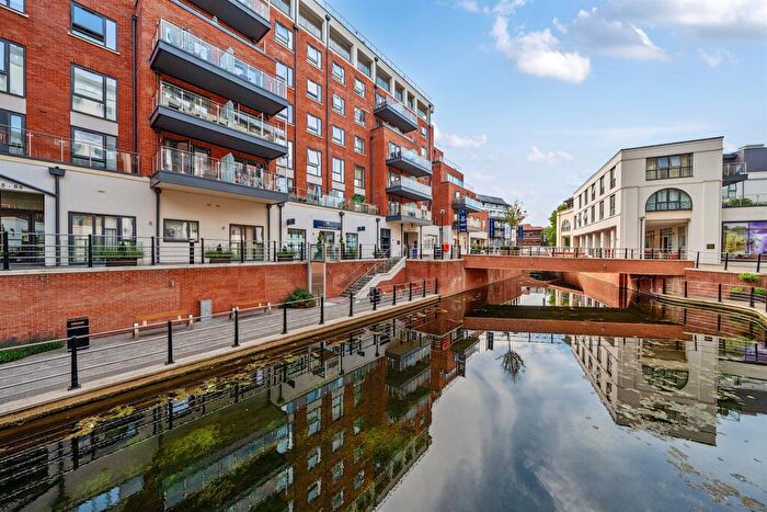 1 Bedroom Penthouse For Sale In The Colonnade, Maidenhead, SL6
