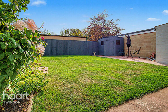 2 Bedroom Bungalow To Rent In Severn Avenue, Swindon, SN25