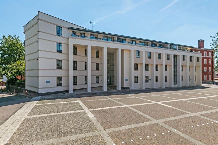 2 Bedroom Flat To Rent In Peninsula Square, Winchester, SO23