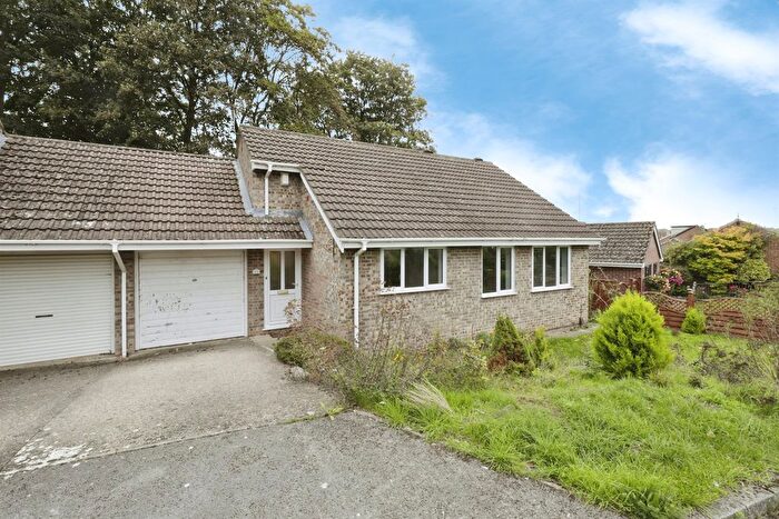 3 Bedroom Bungalow For Sale In Old Trough Way, Harrogate, HG1