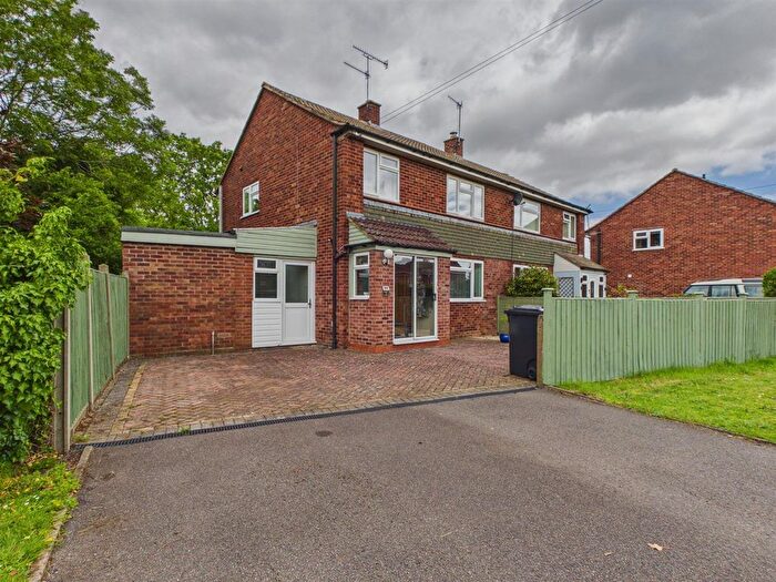3 Bedroom Semi Detached House For Sale In Shenstone Close, Malvern, WR14