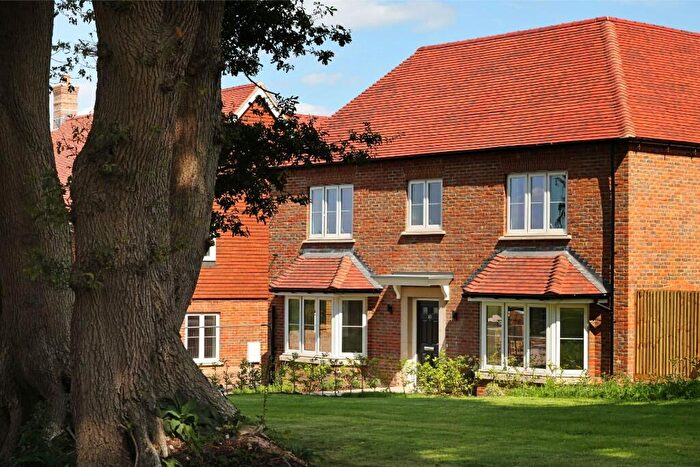 4 Bedroom Detached House For Sale In Scotland Lane, Haslemere, GU27