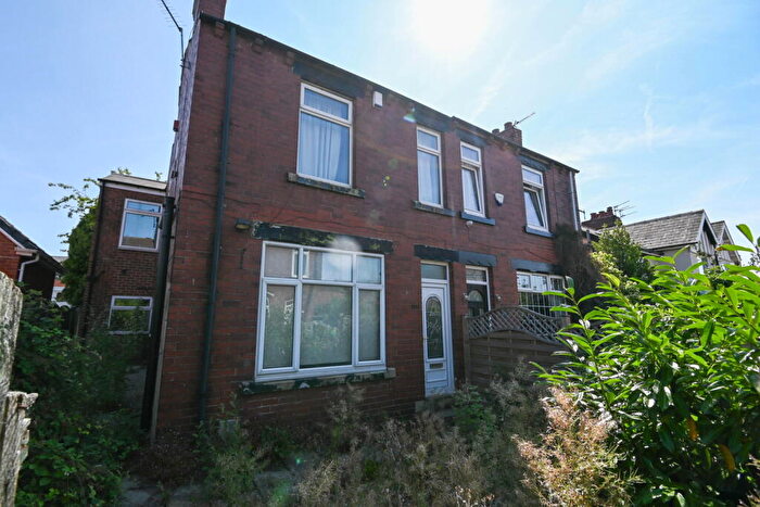 5 Bedroom Semi-Detached House For Sale In First Avenue, Royston, Barnsley, S71