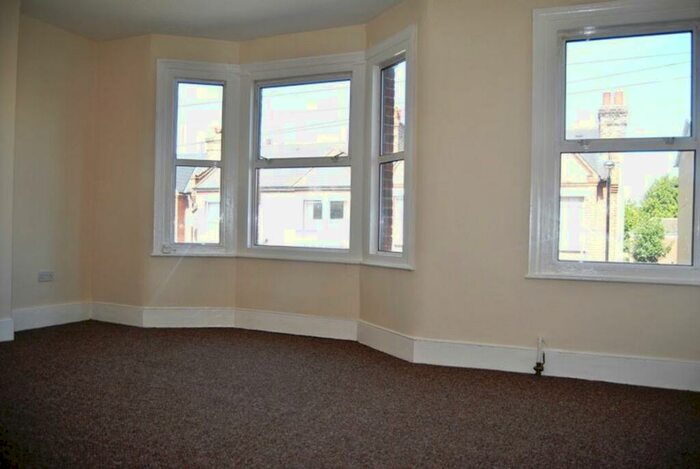 2 Bedroom Flat To Rent In Whorlton Road, SE15