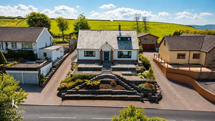 4 Bedroom Detached House For Sale In Halifax Road, Lane Bottom, Briercliffe, BB10