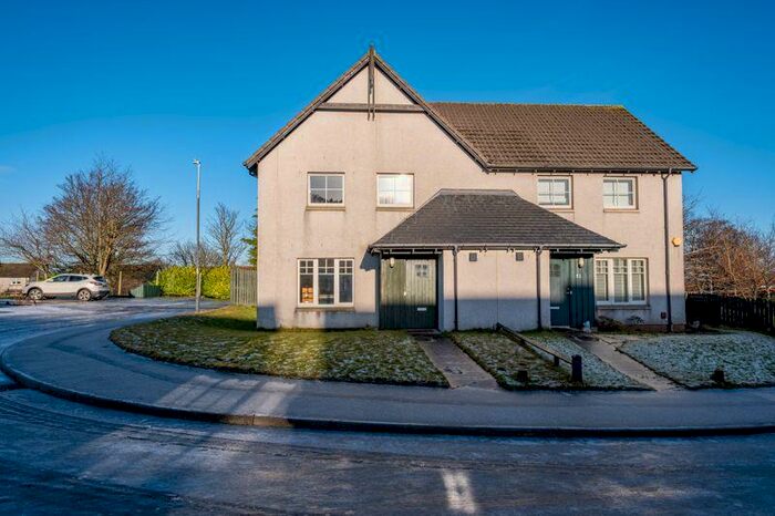 3 Bedroom Semi-Detached House For Sale In Donald Dewar Court, Aberdeen, AB16