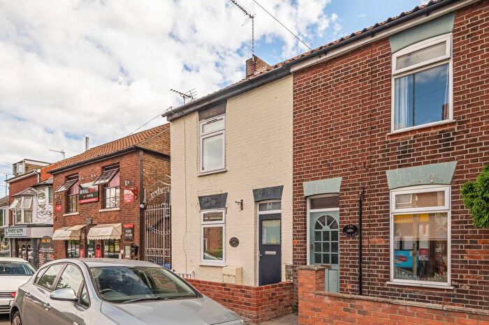 2 Bedroom Semi-Detached House To Rent In Bridge Road, Lowestoft, NR33