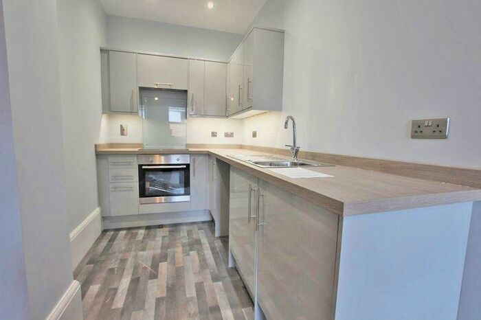 1 Bedroom Apartment To Rent In Farringford House, Grimsby Road, Cleethorpes, DN35