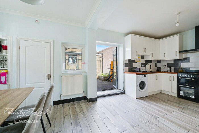5 Bedroom Detached House For Sale In Tewson Road, London, SE18
