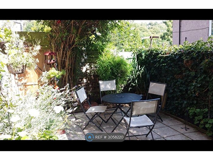 2 Bedroom Maisonette To Rent In Gregory Court, Purley, CR8