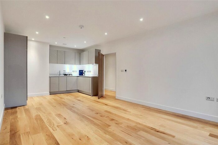 1 Bedroom Flat To Rent In Station Road, London, SE13