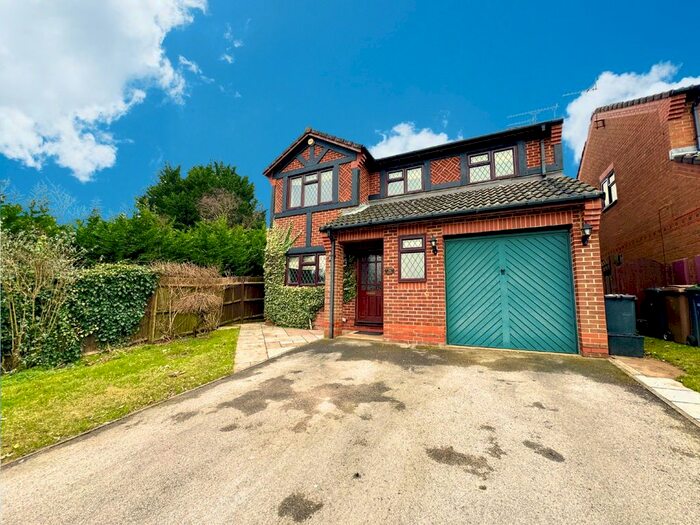 4 Bedroom Detached House For Sale In Malthouse Green, Luton, LU2
