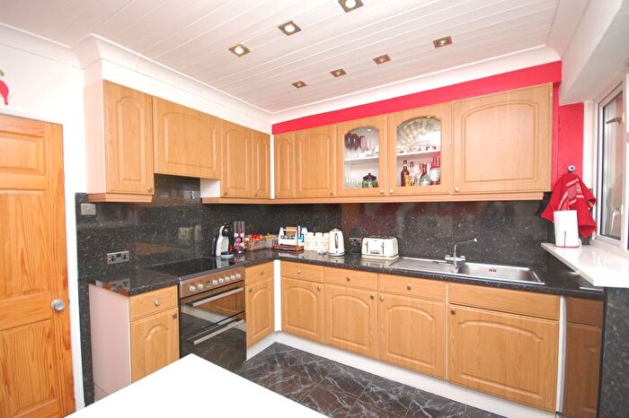 3 Bedroom Semi-Detached House To Rent In Basing Road, Mill End, WD3