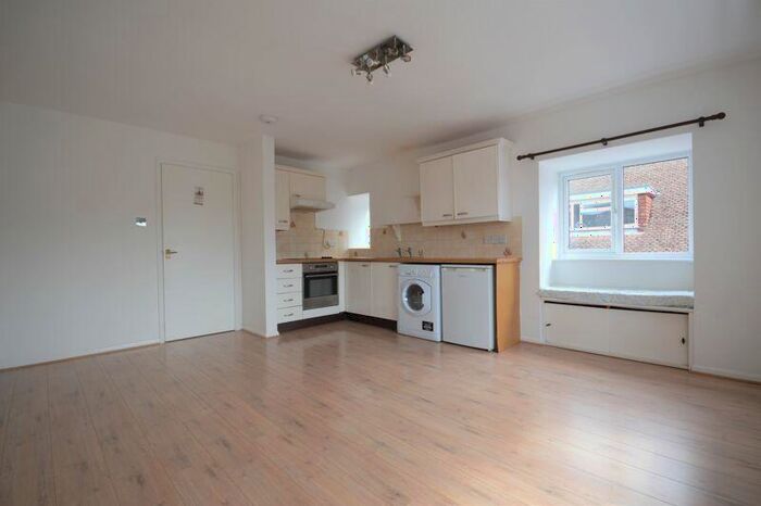1 Bedroom Apartment To Rent In Headley Road, Grayshott, GU26
