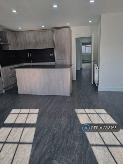 2 Bedroom Flat To Rent In High Street, Gravesend, DA11