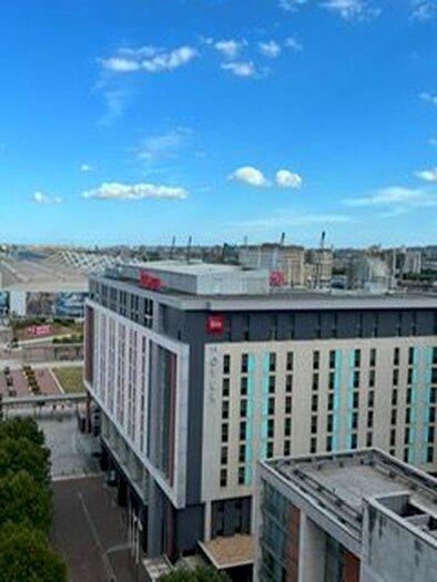 1 Bedroom Flat To Rent In Western Getaway, Canning Town, E16