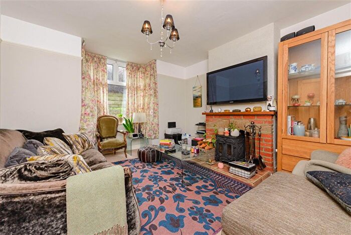 3 Bedroom Terraced House For Sale In Clarence Road, Chatham, Kent, ME4