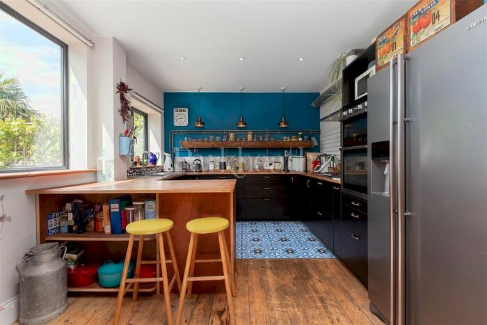 4 Bedroom Semi-Detached House To Rent In Longstone Avenue, London, NW10