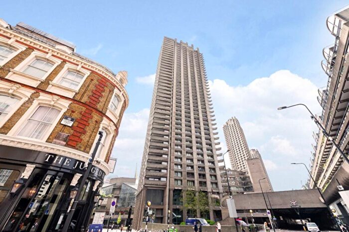 3 Bedroom Flat To Rent In Barbican, Cromwell Tower, EC2Y