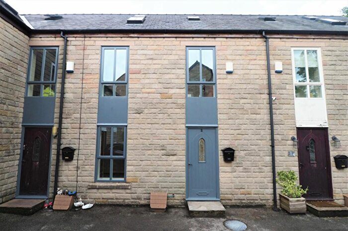 3 Bedroom Terraced House To Rent In The Old Coach House, Buxton Road, SK23
