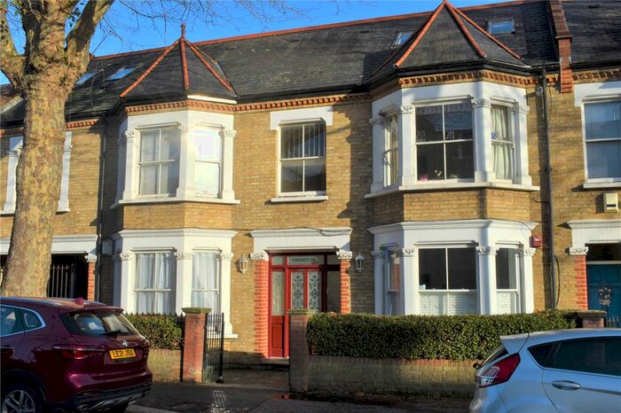 2 Bedroom Flat To Rent In Acton Lane, Chiswick, W4