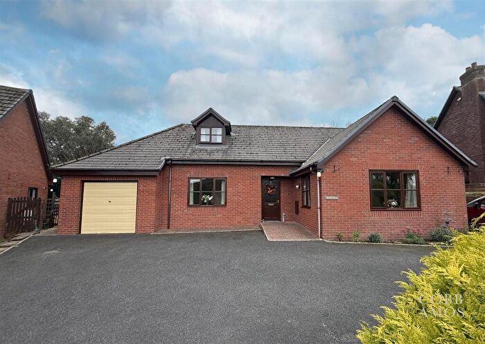 3 Bedroom Detached Bungalow For Sale In Grove Close, Knighton, LD7