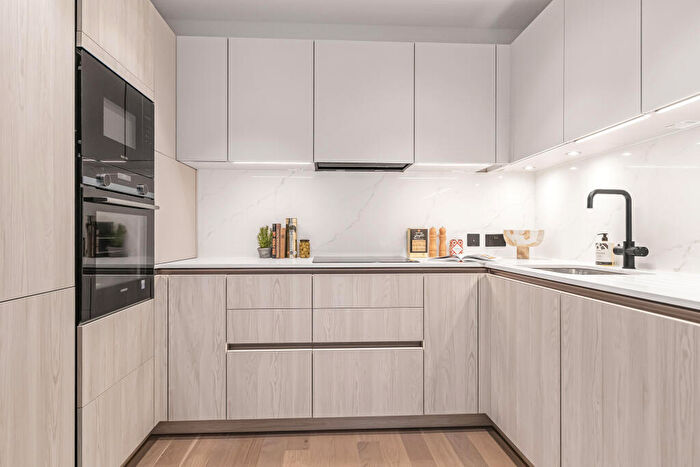 1 Bedroom Apartment For Sale In The Mansions, West Hampstead, NW6