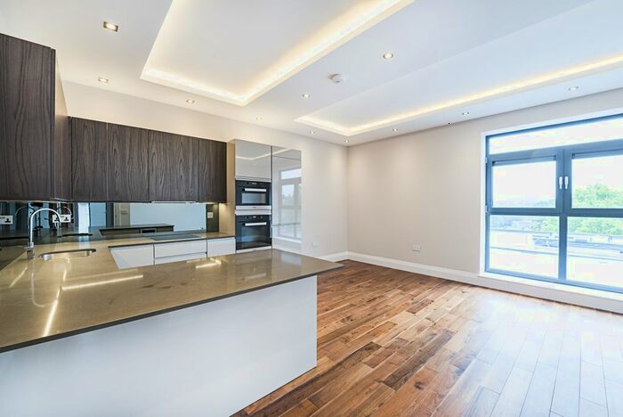 2 Bedroom Flat To Rent In Muswell Hill, London, N10