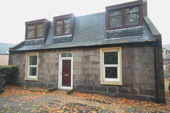 3 Bedroom Semi-Detached House To Rent In Froghall Cottages, City Centre, Aberdeen, AB24