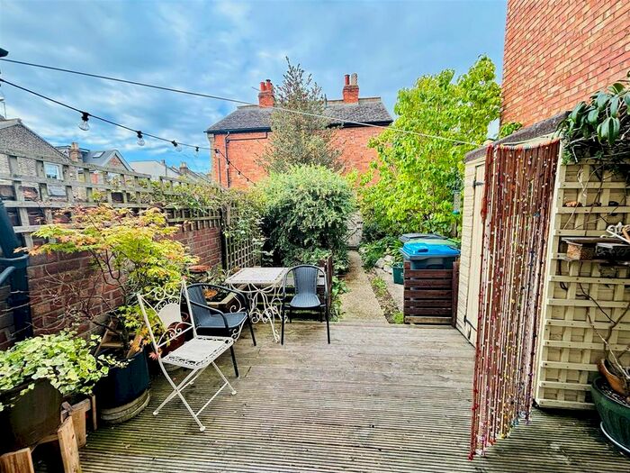 1 Bedroom Flat To Rent In Elm Road, New Malden, KT3