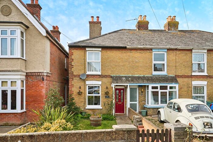 2 Bedroom Terraced House To Rent In Adelaide Grove, East Cowes, PO32