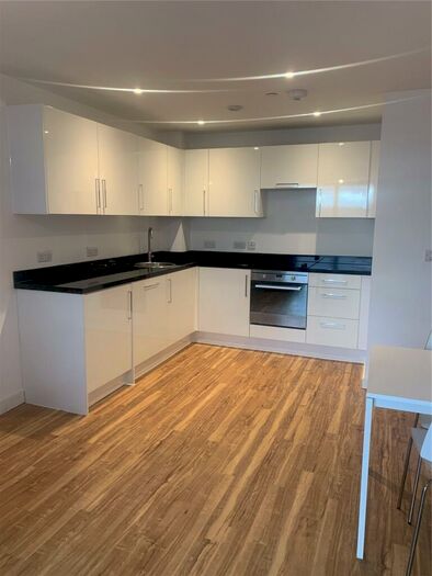1 Bedroom Flat To Rent In Aire, Cross Green Lane, LS9