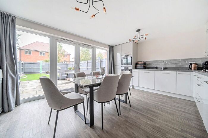 4 Bedroom Town House For Sale In Rapson End, Sittingbourne, Kent, ME10