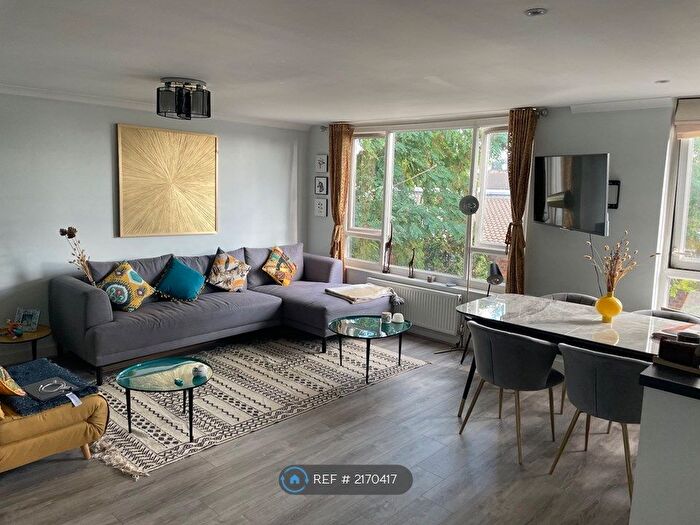 2 Bedroom Flat To Rent In Centurion Close, London, N7