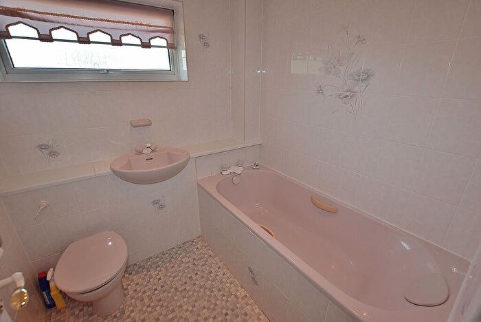 4 Bedroom Detached House For Sale In St. Pauls Drive, Brompton On Swale, DL10