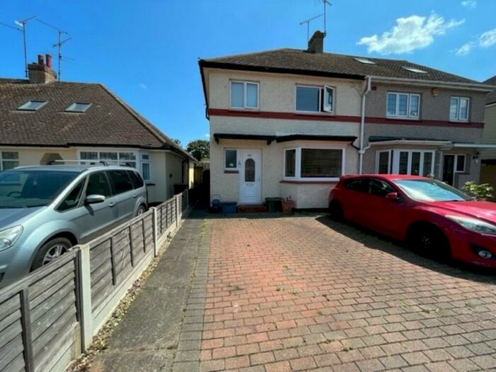 3 Bedroom Semi-Detached House To Rent In Brendon Way, Westcliff-On-Sea, SS0