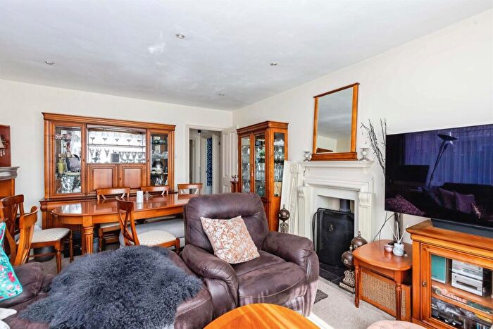 2 Bedroom Detached Bungalow For Sale In Pingle Close, Whittlesey, Peterborough, PE7