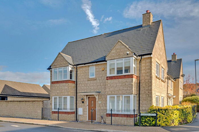 3 Bedroom End Of Terrace House For Sale In Bowood Drive, Brockworth, Gloucester, GL3