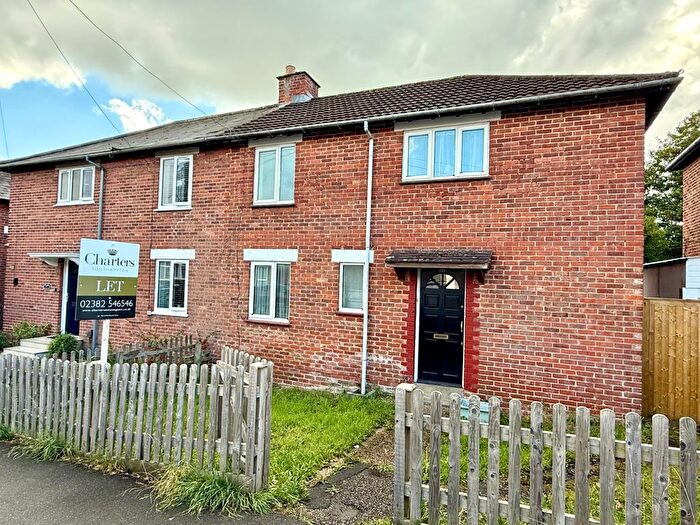 4 Bedroom Semi Detached House To Rent In Broadlands Road, Southampton, Hampshire, SO17