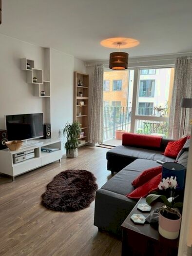 1 Bedroom Flat To Rent In Carney Place, Brixton, London, SW9