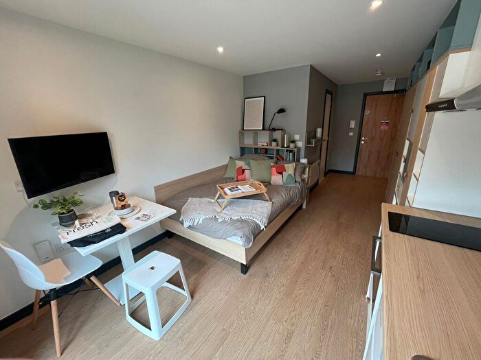 Apartment To Rent In Gladstone Road, Exeter, EX1