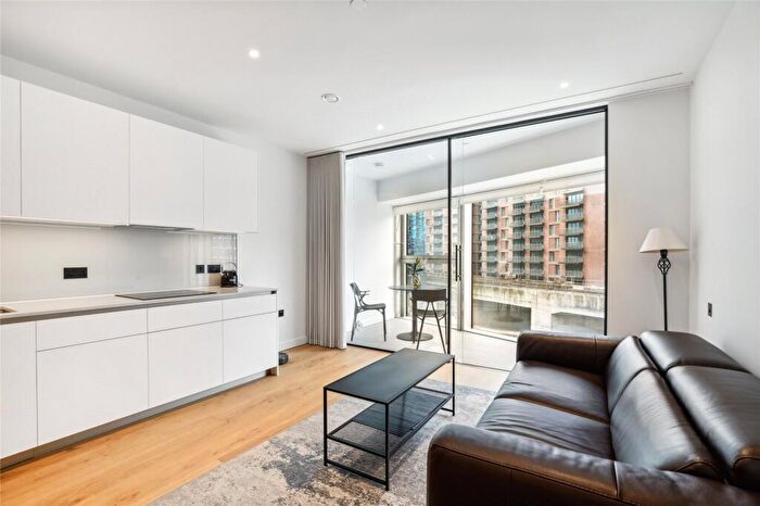 1 Bedroom Apartment To Rent In Electric Boulevard, London, SW11