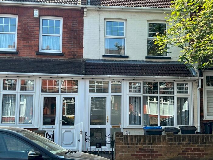 4 Bedroom Terraced House To Rent In Foxley Gardens, Purley, CR8