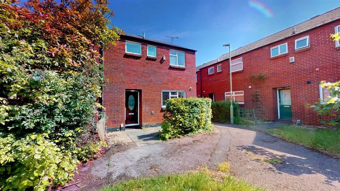 3 Bedroom Property To Rent In Cardinal Close, Littlemore, Oxford, OX4