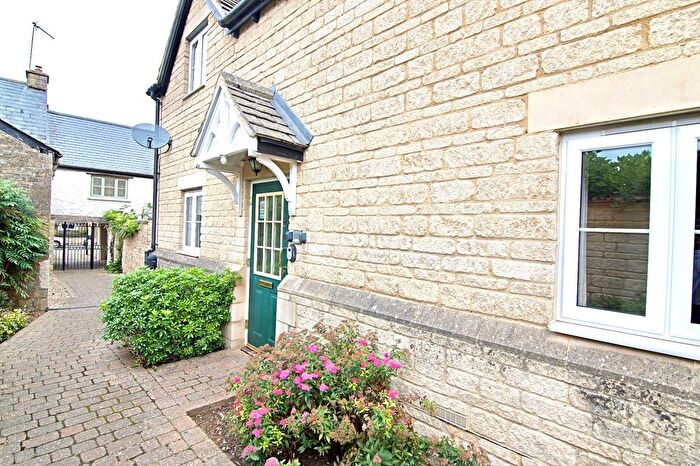 2 Bedroom Flat For Sale In Harmans Court, Jubilee Lane, Milton-Under-Wychwood, Chipping Norton, OX7