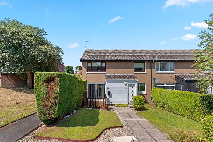 2 Bedroom Flat For Sale In Glamis Gardens, Polmont, FK2